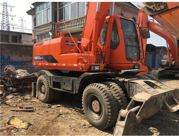 2018 Doosan DH210 - Ratastel ekskavaator: pilt 4 2018 Doosan DH210 - Ratastel ekskavaator: pilt 4