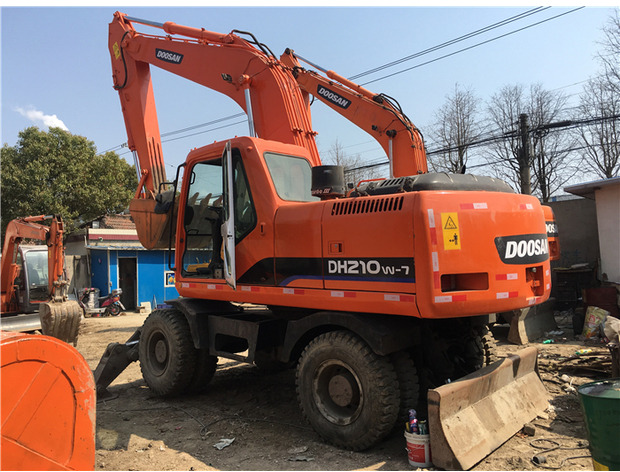 2018 Doosan DH210 - Ratastel ekskavaator: pilt 1 2018 Doosan DH210 - Ratastel ekskavaator: pilt 1