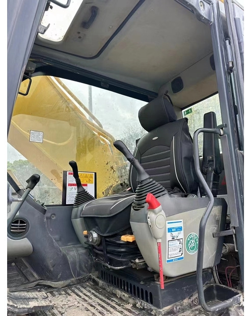 Lintekskavaator 2019 Komatsu PC360-8: pilt 12