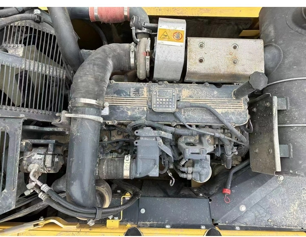 Lintekskavaator 2019 Komatsu PC360-8: pilt 16