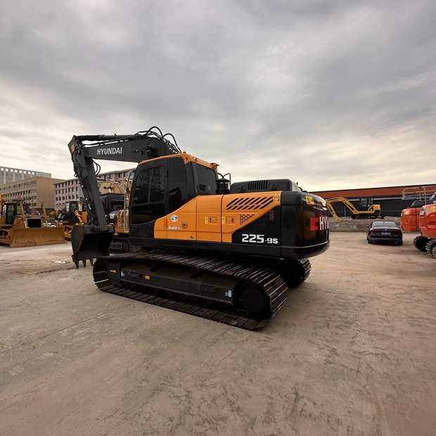 2023 Hyundai 225 - Lintekskavaator: pilt 2 2023 Hyundai 225 - Lintekskavaator: pilt 2
