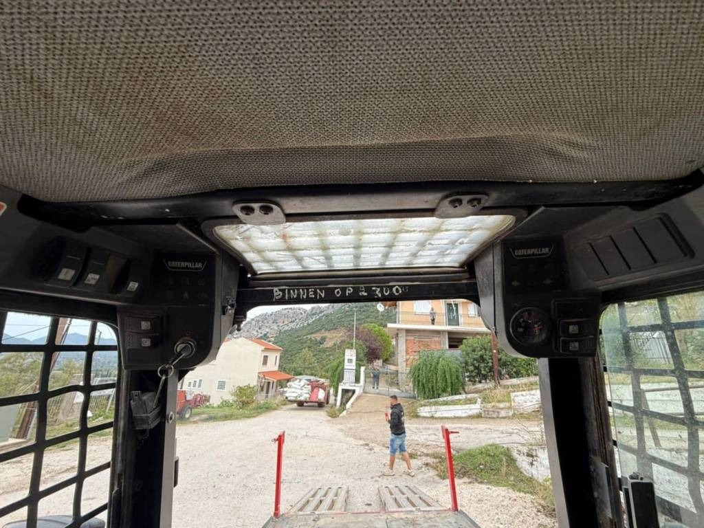 CAT 216  - Kompaktlaadur: pilt 5 CAT 216  - Kompaktlaadur: pilt 5