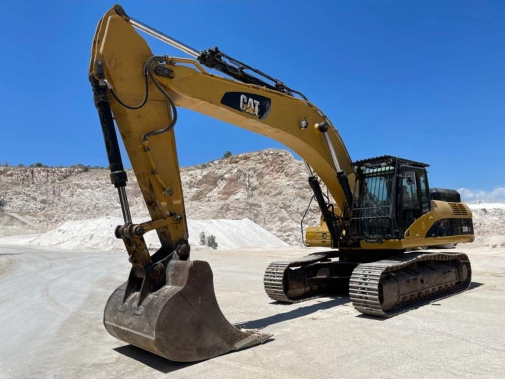 CAT 330 D LN - Lintekskavaator: pilt 2 CAT 330 D LN - Lintekskavaator: pilt 2