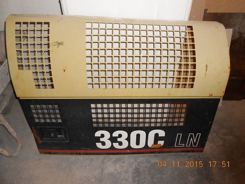 CAT REAL LEFT SIDE DOOR FOR CATERPILLAR 330CLN - Uks ja varuosad - Ehitusmasinad: pilt 1 CAT REAL LEFT SIDE DOOR FOR CATERPILLAR 330CLN - Uks ja varuosad - Ehitusmasinad: pilt 1