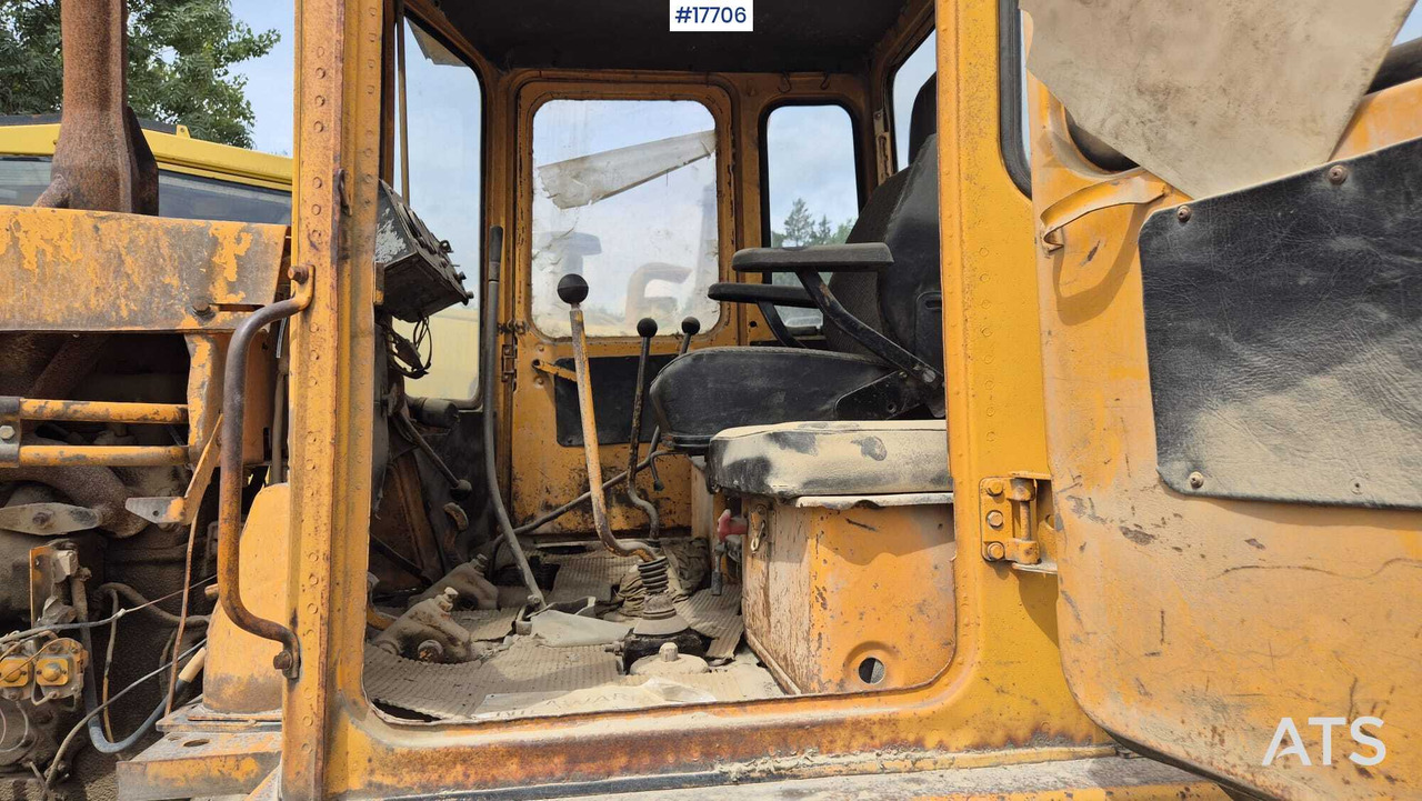 Buldooser 1992 Staliniec t-130: pilt 16