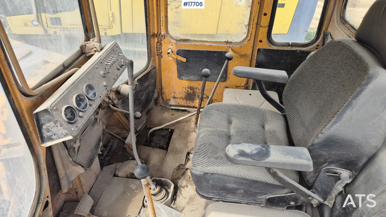 Buldooser 1992 Staliniec t-130: pilt 18
