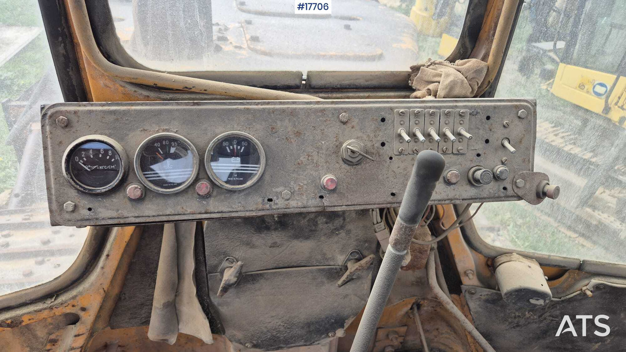 Buldooser 1992 Staliniec t-130: pilt 20