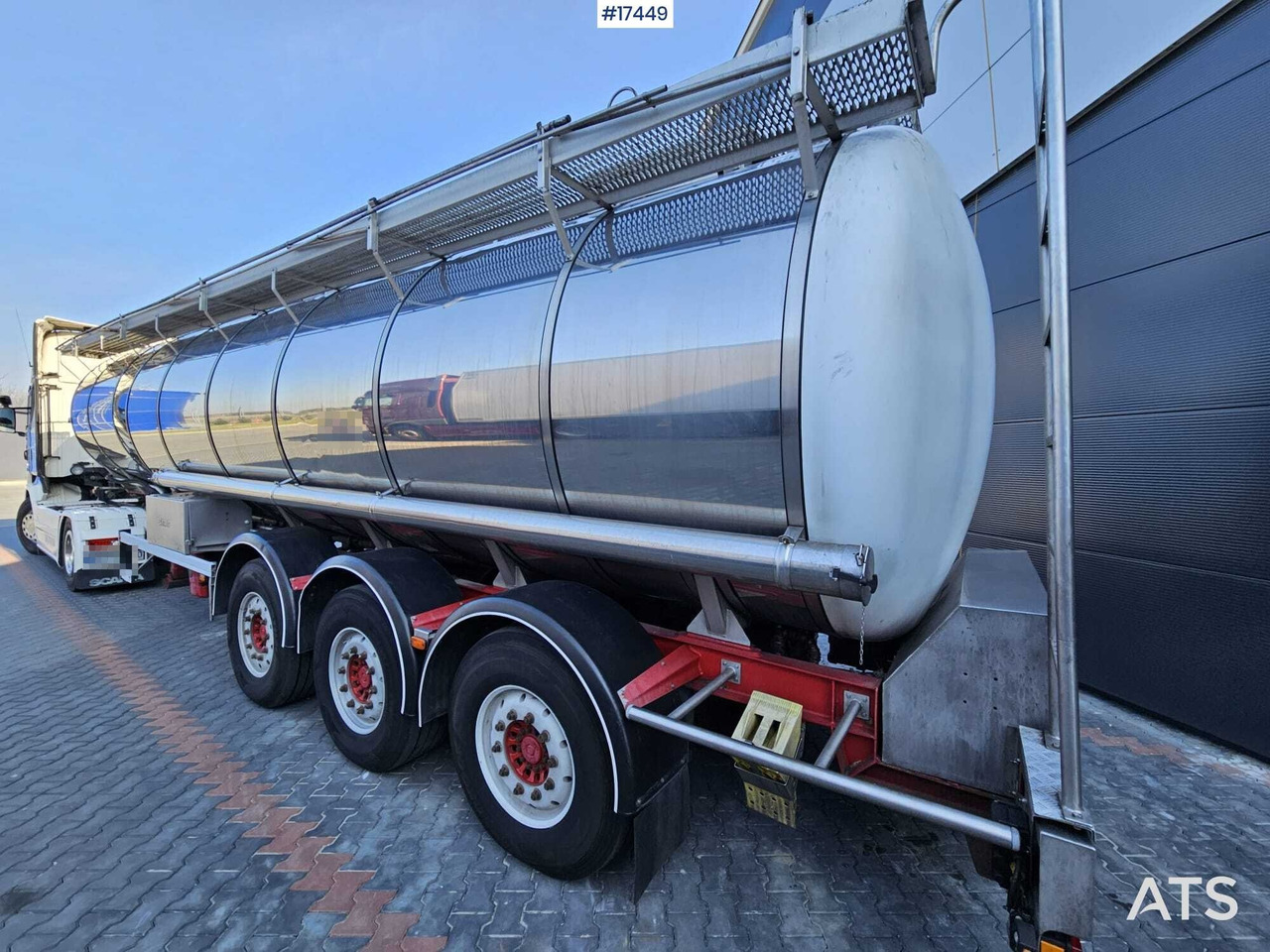 2003 BURG BPO 12-24 ZGZXX food tanker - Tsistern poolhaagis: pilt 1 2003 BURG BPO 12-24 ZGZXX food tanker - Tsistern poolhaagis: pilt 1