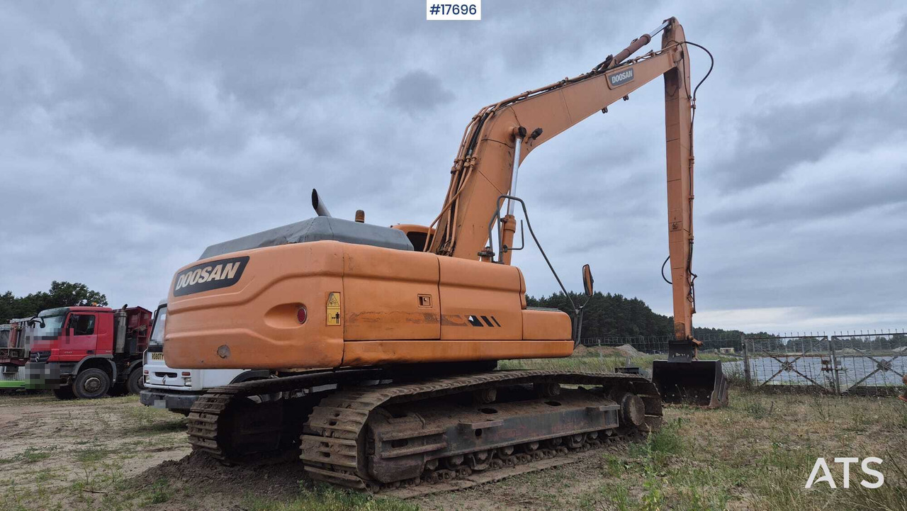 2006 Doosan DX 300 LC - Lintekskavaator: pilt 3 2006 Doosan DX 300 LC - Lintekskavaator: pilt 3