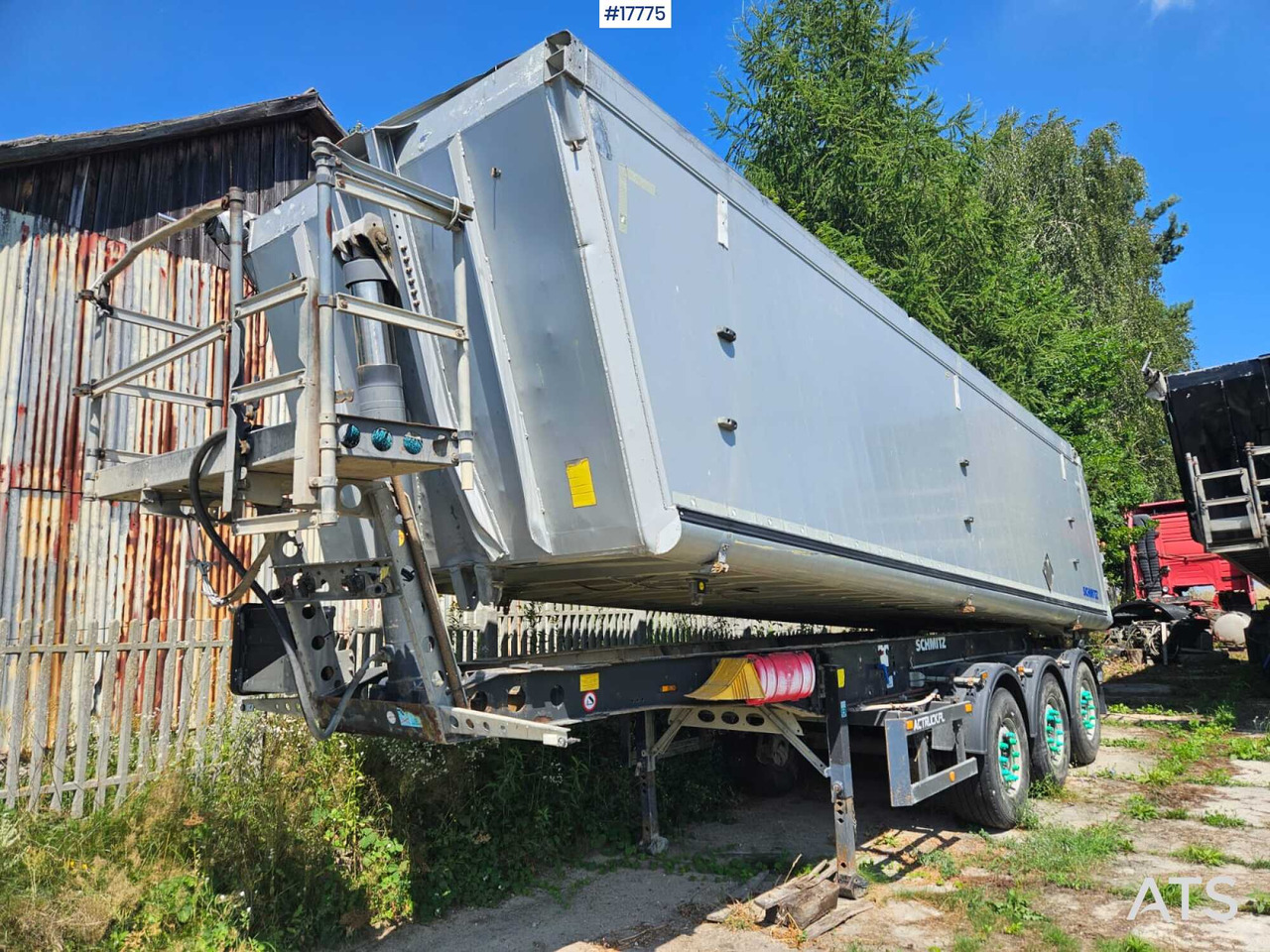 2013 Schmitz SKI 24 - Kallur-poolhaagis: pilt 1 2013 Schmitz SKI 24 - Kallur-poolhaagis: pilt 1