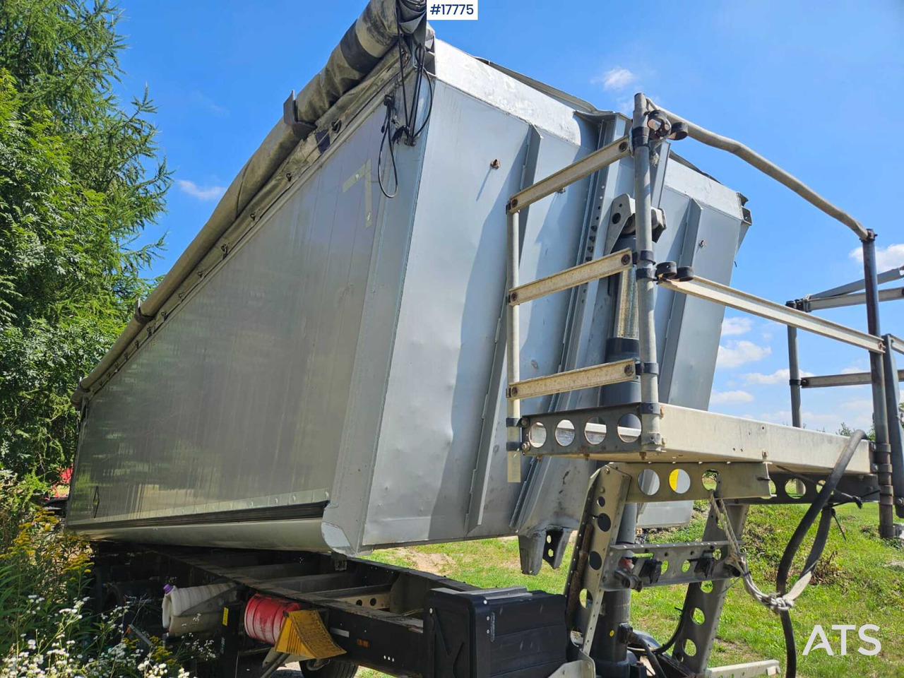 2013 Schmitz SKI 24 - Kallur-poolhaagis: pilt 5 2013 Schmitz SKI 24 - Kallur-poolhaagis: pilt 5