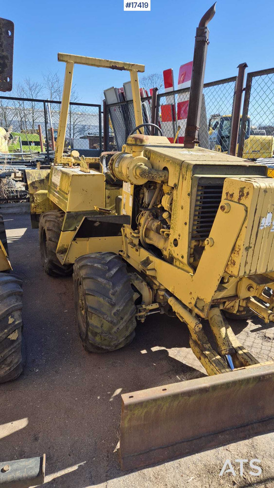 Chain excavator VERMEER V450 - Kraavikaevamismasin: pilt 3 Chain excavator VERMEER V450 - Kraavikaevamismasin: pilt 3