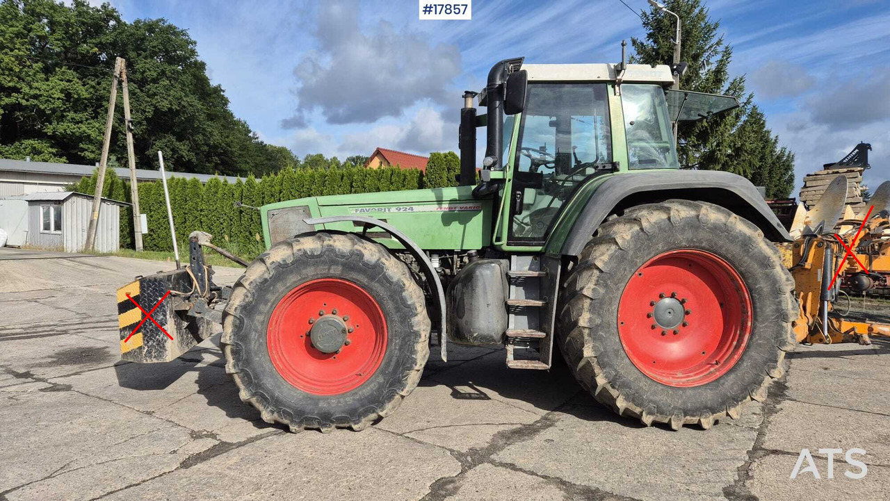 FENDT VARIO FAVORIT 924 agricultural tractor (1999) - Traktor: pilt 5 FENDT VARIO FAVORIT 924 agricultural tractor (1999) - Traktor: pilt 5