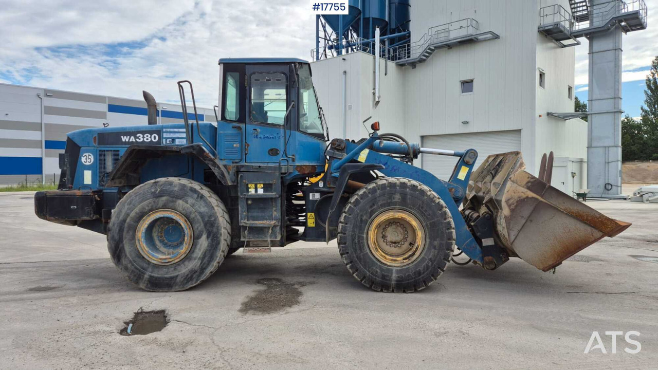 Wheel loader KOMATSU WA380 5H (2002) - Rataslaadur: pilt 3 Wheel loader KOMATSU WA380 5H (2002) - Rataslaadur: pilt 3