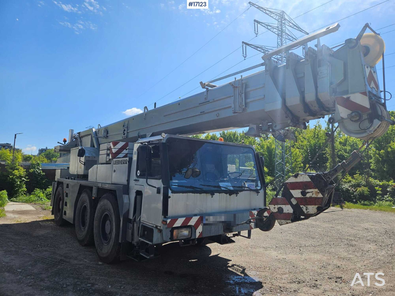 Żuraw samochodowy Liebherr 1050-1 (1995) - Kraanaga veoauto: pilt 2 Żuraw samochodowy Liebherr 1050-1 (1995) - Kraanaga veoauto: pilt 2