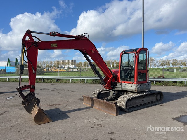 2010 Volvo ECR88 Rupsgraafmachine - Lintekskavaator: pilt 1 2010 Volvo ECR88 Rupsgraafmachine - Lintekskavaator: pilt 1