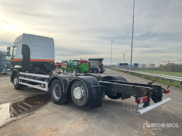 2012 Renault Premium 6x2 Sleeper Cab and Chassis - Kabiinišassiiga veoauto: pilt 4 2012 Renault Premium 6x2 Sleeper Cab and Chassis - Kabiinišassiiga veoauto: pilt 4