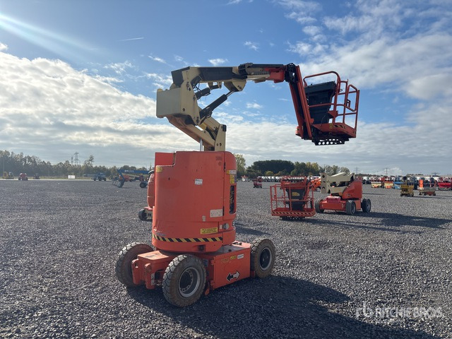 2013 JLG E300 AJP 2WD Electric Articulating Boom Lift - Liigendpoom: pilt 1 2013 JLG E300 AJP 2WD Electric Articulating Boom Lift - Liigendpoom: pilt 1