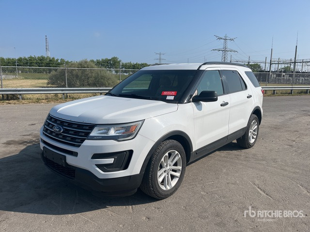 2015 Ford Explorer 4WD SUV - Maastur: pilt 3 2015 Ford Explorer 4WD SUV - Maastur: pilt 3