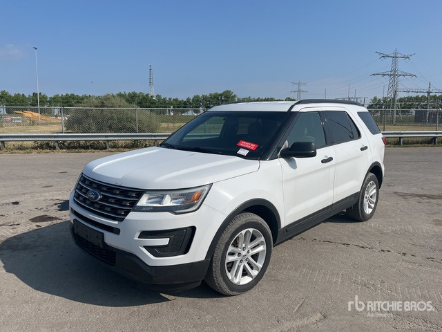 2015 Ford Explorer 4WD SUV - Maastur: pilt 3 2015 Ford Explorer 4WD SUV - Maastur: pilt 3