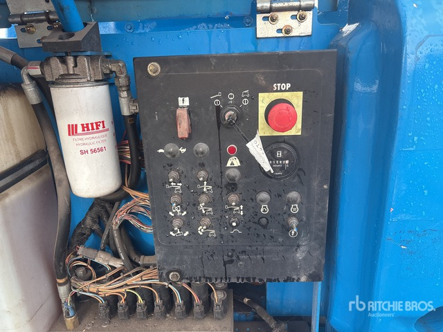 2015 Genie Z-45/25 2WD Electric Articulating Boom Lift - Liigendpoom: pilt 5 2015 Genie Z-45/25 2WD Electric Articulating Boom Lift - Liigendpoom: pilt 5