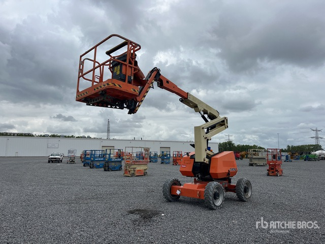 2015 JLG 340AJ 4WD Diesel Articulating Boom Lift - Liigendpoom: pilt 4 2015 JLG 340AJ 4WD Diesel Articulating Boom Lift - Liigendpoom: pilt 4