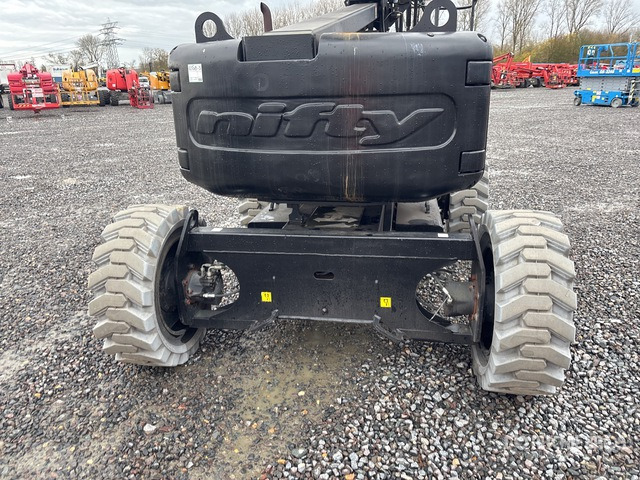 2016 Nifty-Lift HR17 4WD Hybrid Articulating Boom Lift - Liigendpoom: pilt 4 2016 Nifty-Lift HR17 4WD Hybrid Articulating Boom Lift - Liigendpoom: pilt 4