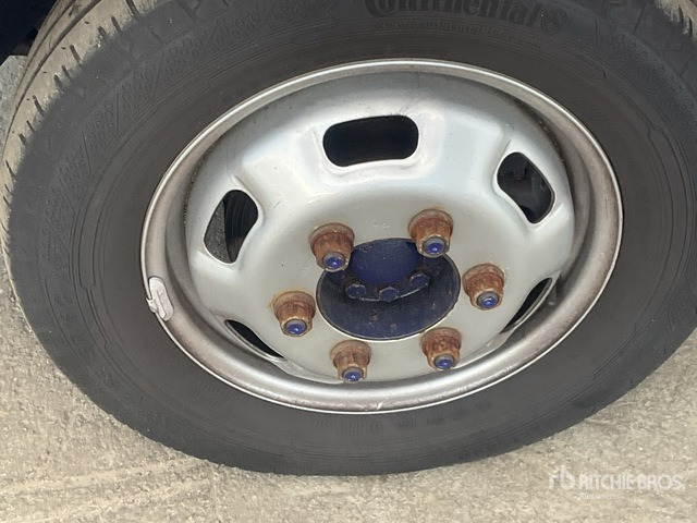 2010 Iveco 40C18 4x2 Van Truck - Muu seadmestik: pilt 5 2010 Iveco 40C18 4x2 Van Truck - Muu seadmestik: pilt 5