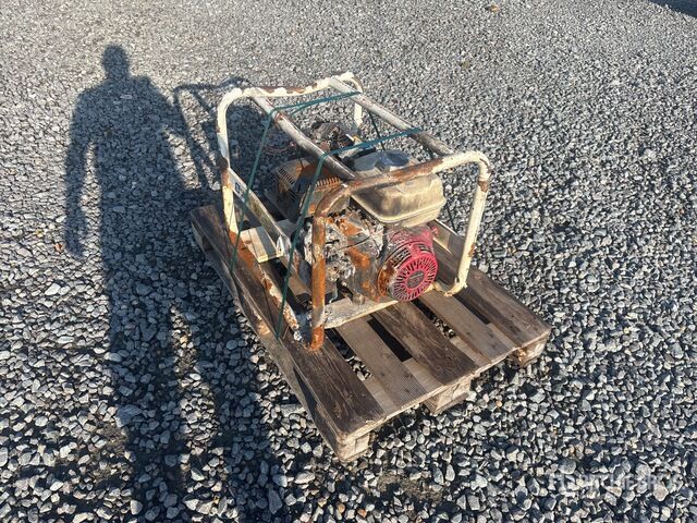 Sdmo R7.5T Generator Set - Generaatorikomplekt: pilt 4 Sdmo R7.5T Generator Set - Generaatorikomplekt: pilt 4