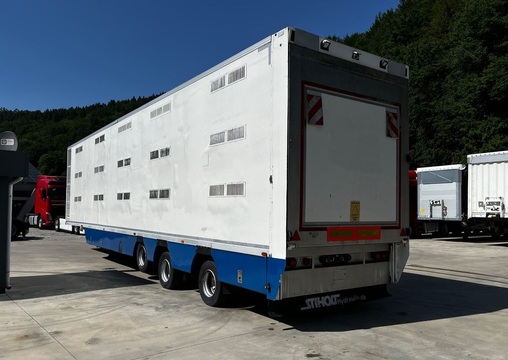Pezzaioli HMK Industri // Do przewozu zwierząt // 2004 Rok // 3 Pokłady // Waga // Osi skrętne // Oznonacja // - Loomaveo poolhaagis: pilt 2 Pezzaioli HMK Industri // Do przewozu zwierząt // 2004 Rok // 3 Pokłady // Waga // Osi skrętne // Oznonacja // - Loomaveo poolhaagis: pilt 2