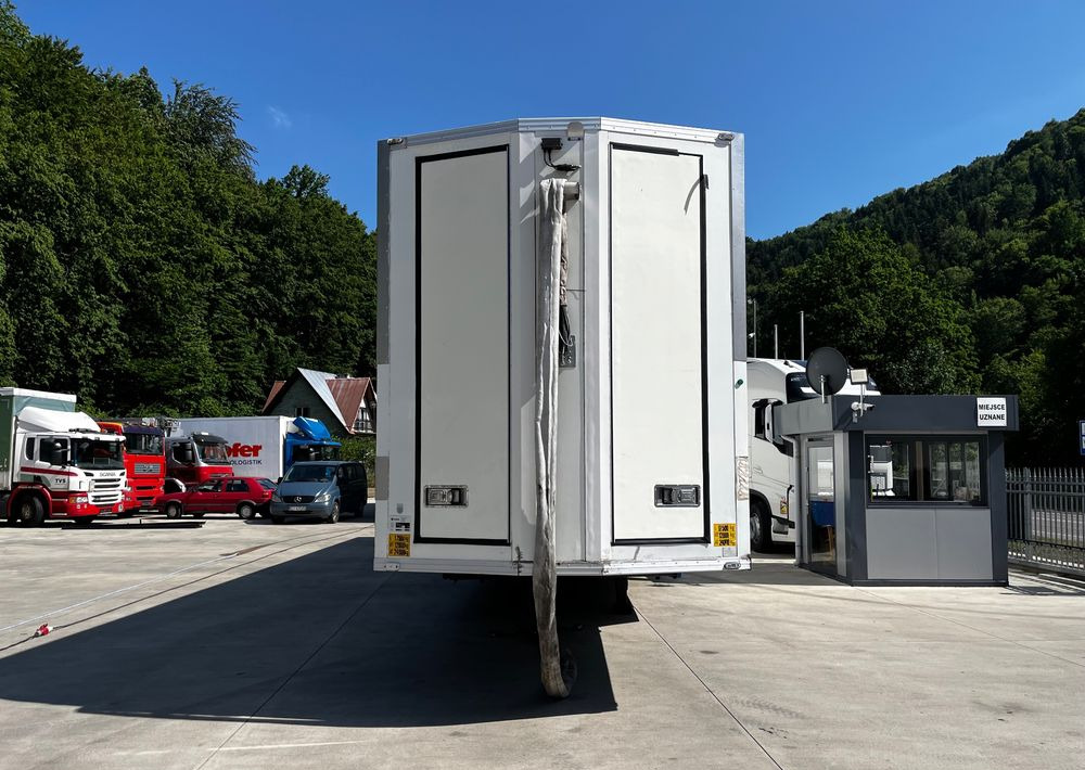 Pezzaioli HMK Industri // Do przewozu zwierząt // 2004 Rok // 3 Pokłady // Waga // Osi skrętne // Oznonacja // - Loomaveo poolhaagis: pilt 3 Pezzaioli HMK Industri // Do przewozu zwierząt // 2004 Rok // 3 Pokłady // Waga // Osi skrętne // Oznonacja // - Loomaveo poolhaagis: pilt 3