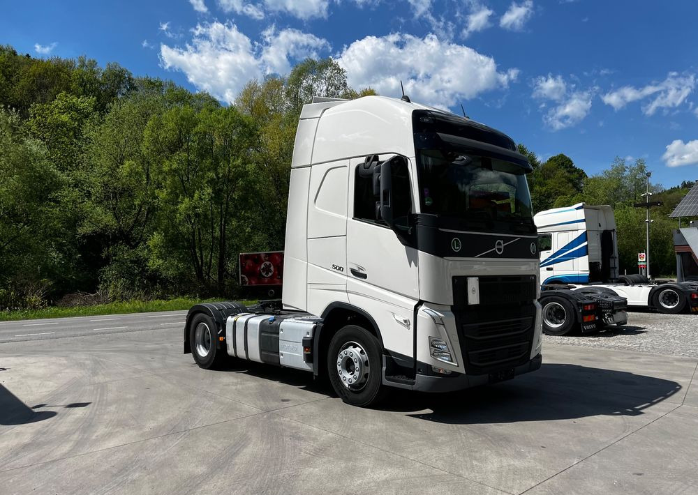 Volvo FH 500 EURO 6 // Standard // 2024 Rok // Parkclima // Globe XL // Skóry // Joystick // - Sadulveok: pilt 4 Volvo FH 500 EURO 6 // Standard // 2024 Rok // Parkclima // Globe XL // Skóry // Joystick // - Sadulveok: pilt 4