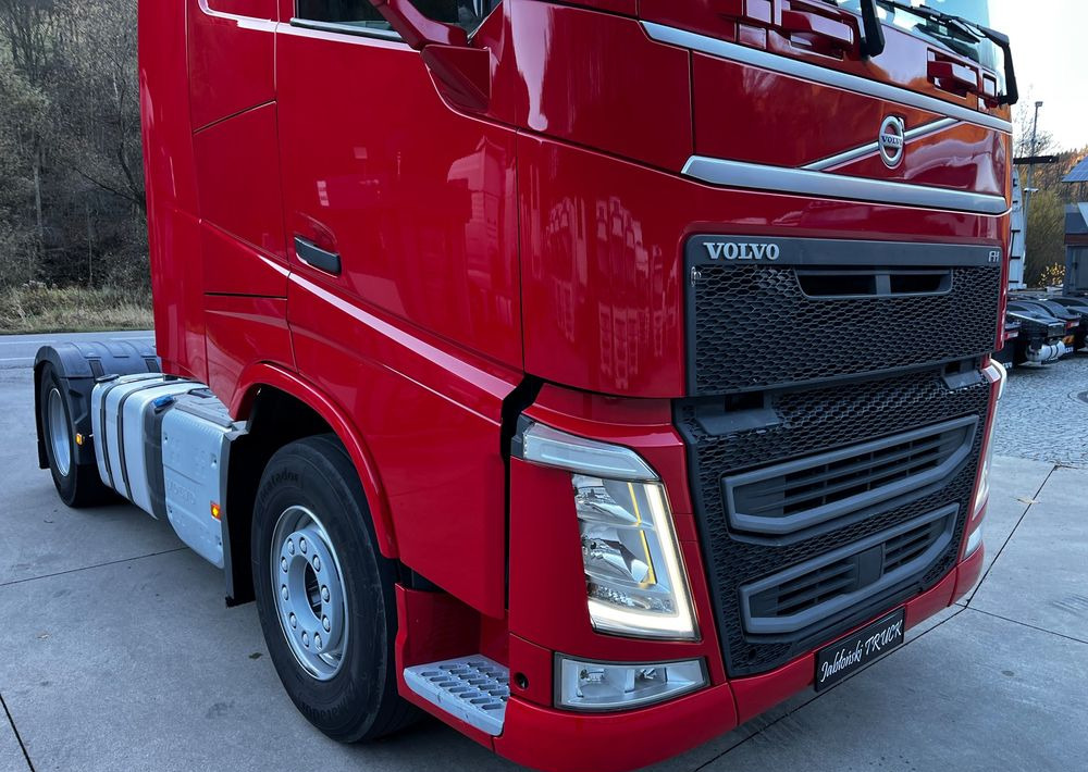 Volvo FH // Standard // 2018 // Duże zbiorniki // Klima postojowa // Radary // Idealny ! - Sadulveok: pilt 2 Volvo FH // Standard // 2018 // Duże zbiorniki // Klima postojowa // Radary // Idealny ! - Sadulveok: pilt 2
