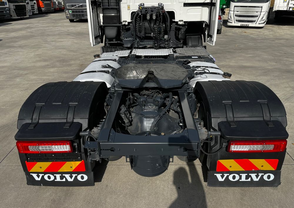 Sadulveok Volvo FH500 // 2016 // Mega // 2 zbiorniki // Z ruchu międzynarodowego //: pilt 8
