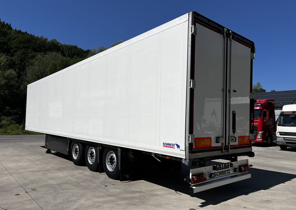 Schmitz Cargobull Chłodnia // 2010 Rok // 2 osie podnoszone // Doppelstock // Kosz paletowy // - Külmutiga poolhaagis: pilt 3 Schmitz Cargobull Chłodnia // 2010 Rok // 2 osie podnoszone // Doppelstock // Kosz paletowy // - Külmutiga poolhaagis: pilt 3