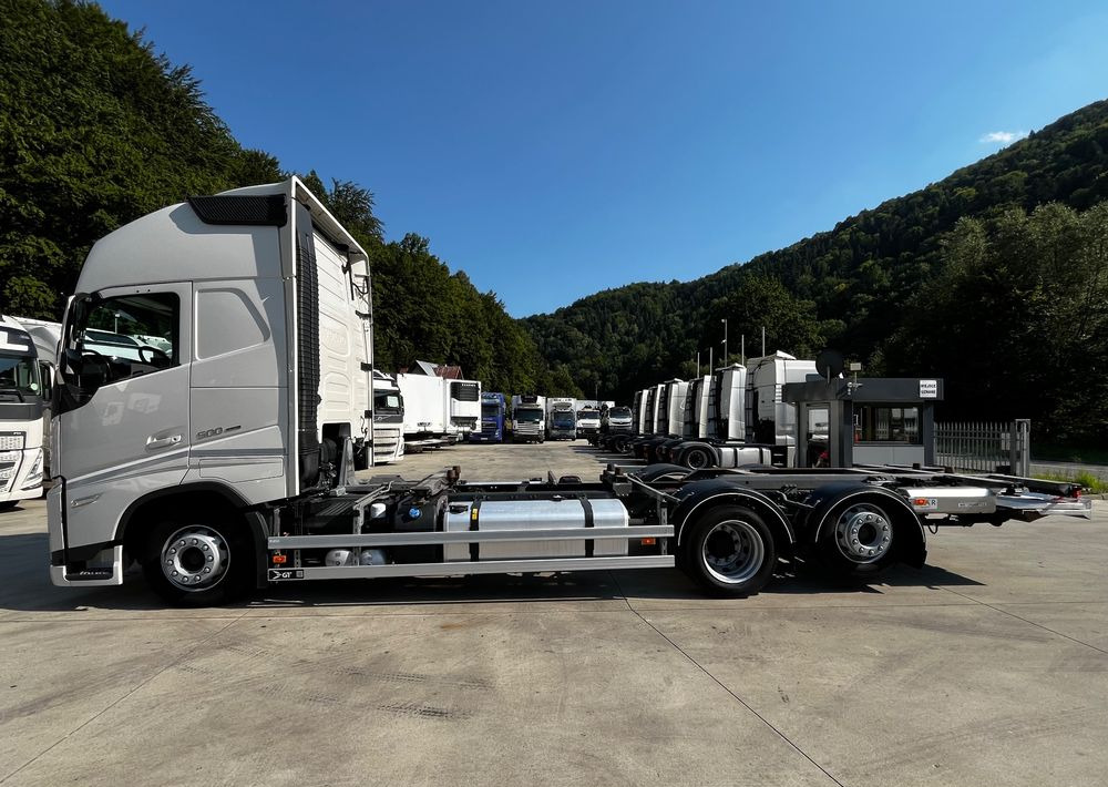Volvo FH500 BDF 6x2 // Dolny zaczep // Euro 6 motor ! // New Face // XXL Cab // - Kabiinišassiiga veoauto: pilt 3 Volvo FH500 BDF 6x2 // Dolny zaczep // Euro 6 motor ! // New Face // XXL Cab // - Kabiinišassiiga veoauto: pilt 3