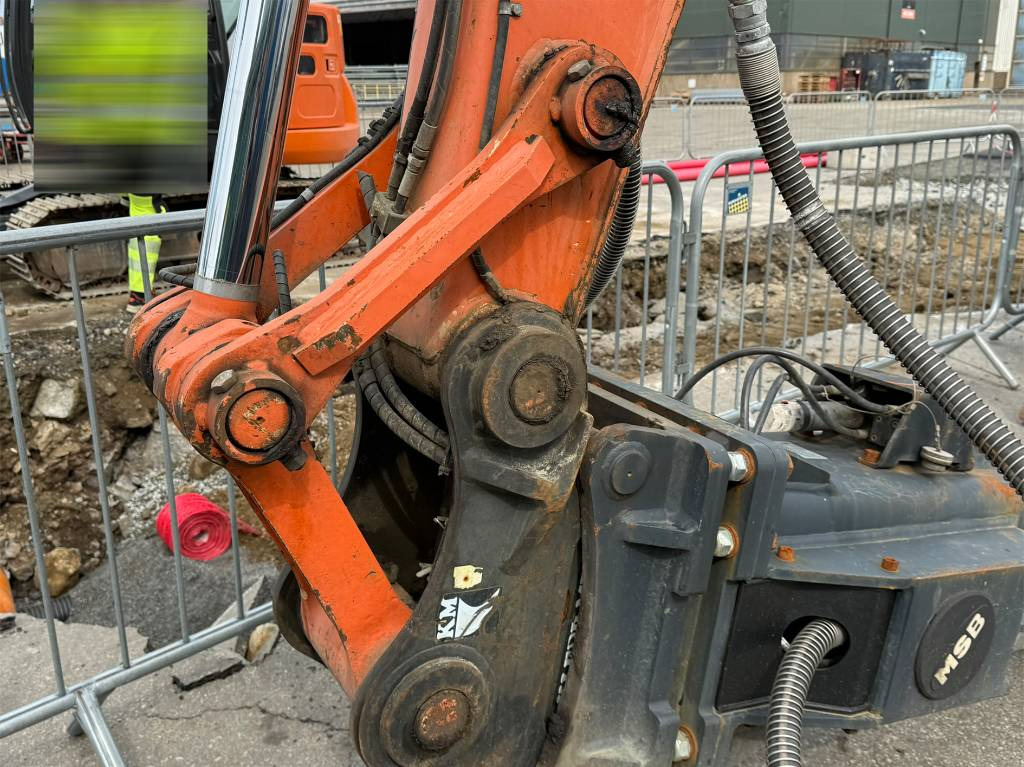 Ratastel ekskavaator Hitachi ZX 140 W-3: pilt 17