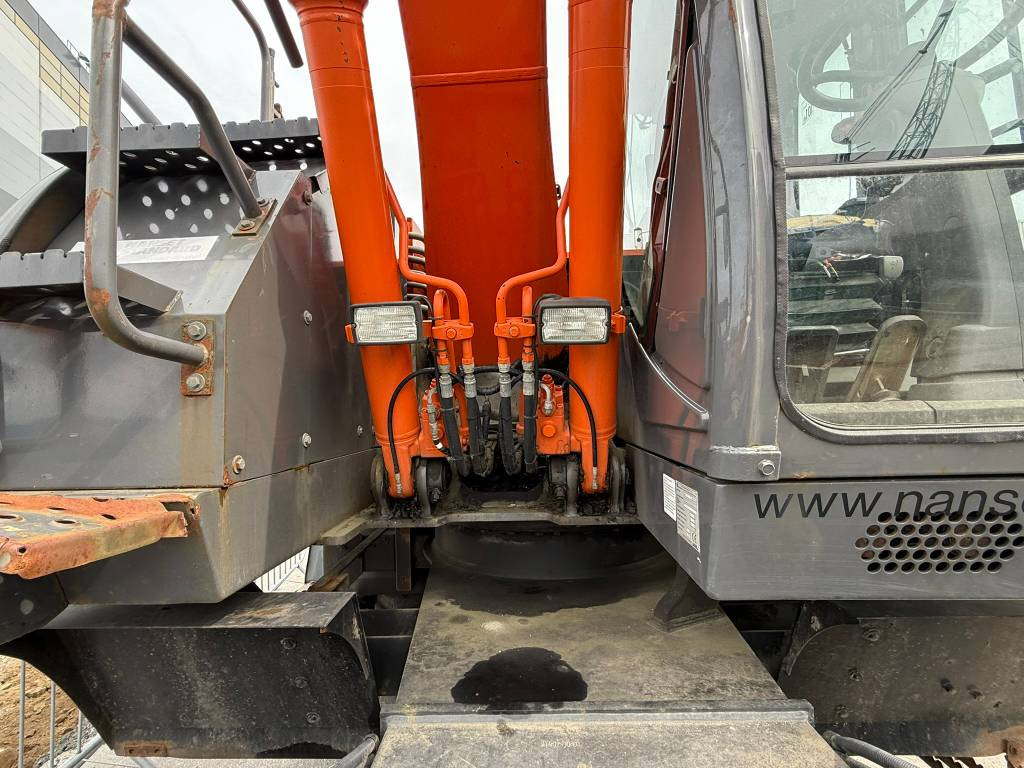 Ratastel ekskavaator Hitachi ZX 140 W-3: pilt 20