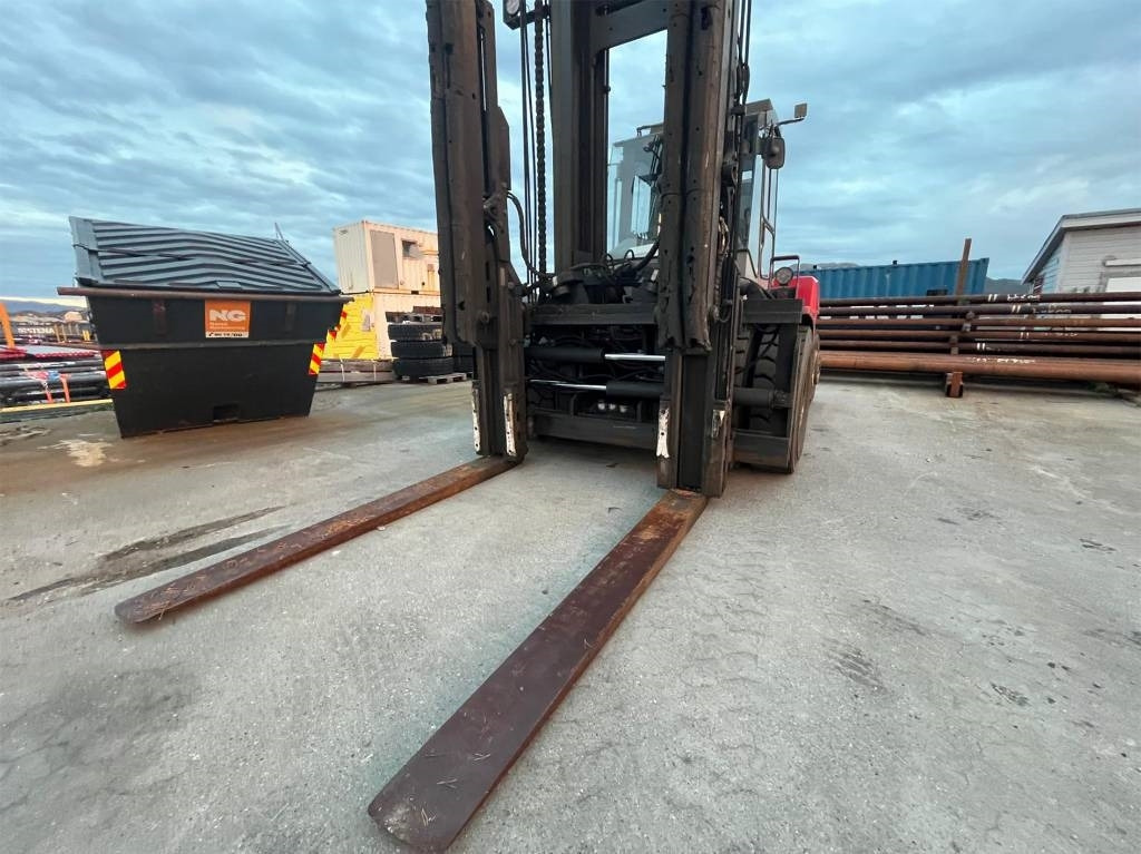 Kalmar DCE 120-12 - Diiseltõstuk: pilt 2 Kalmar DCE 120-12 - Diiseltõstuk: pilt 2