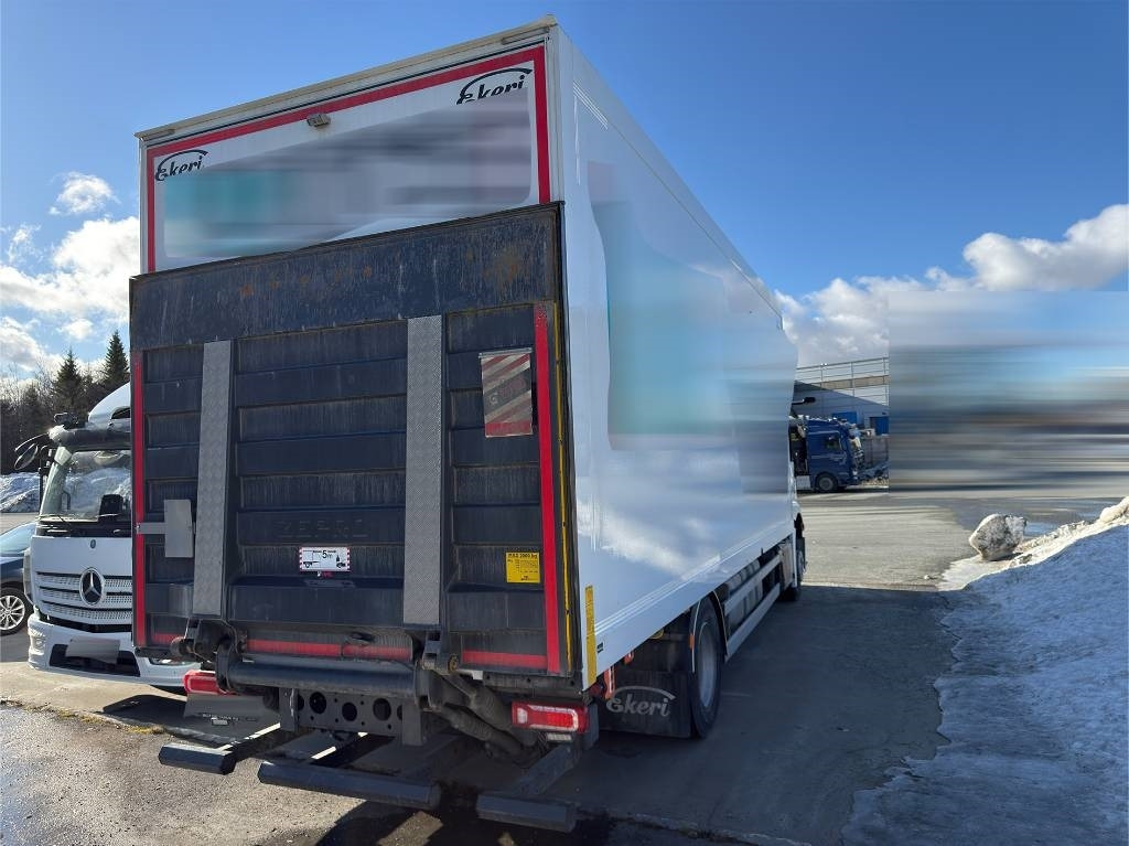 Mercedes-Benz Actros 1833 - Kasti veoauto: pilt 5 Mercedes-Benz Actros 1833 - Kasti veoauto: pilt 5