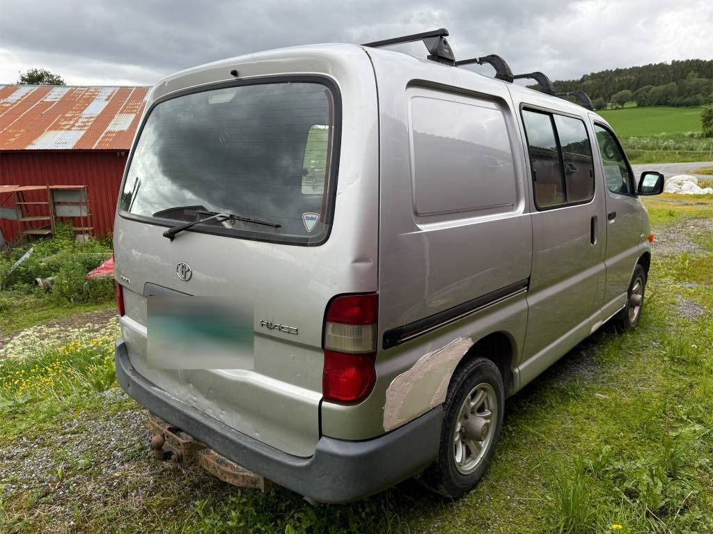 Toyota Hiace 4x4 - Kaubik: pilt 5 Toyota Hiace 4x4 - Kaubik: pilt 5