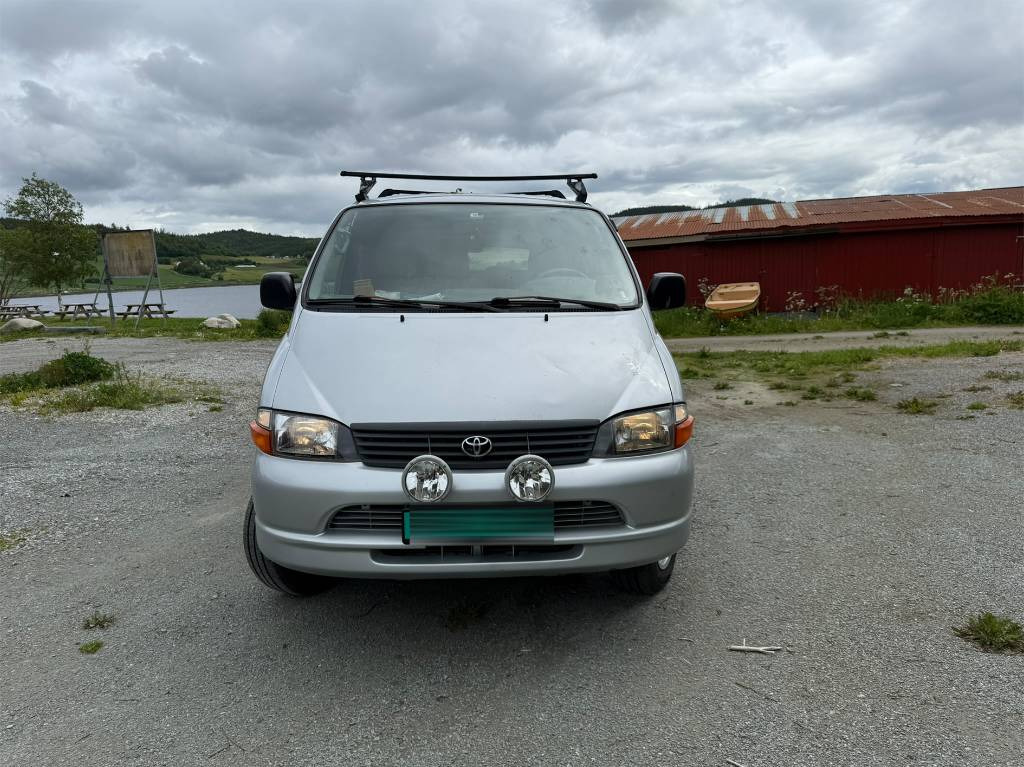 Toyota Hiace 4x4 - Kaubik: pilt 4 Toyota Hiace 4x4 - Kaubik: pilt 4