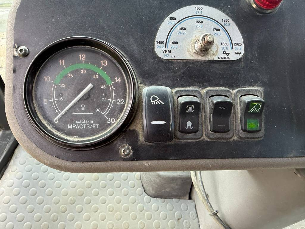 Tihendaja Volvo SD 160 D X: pilt 16