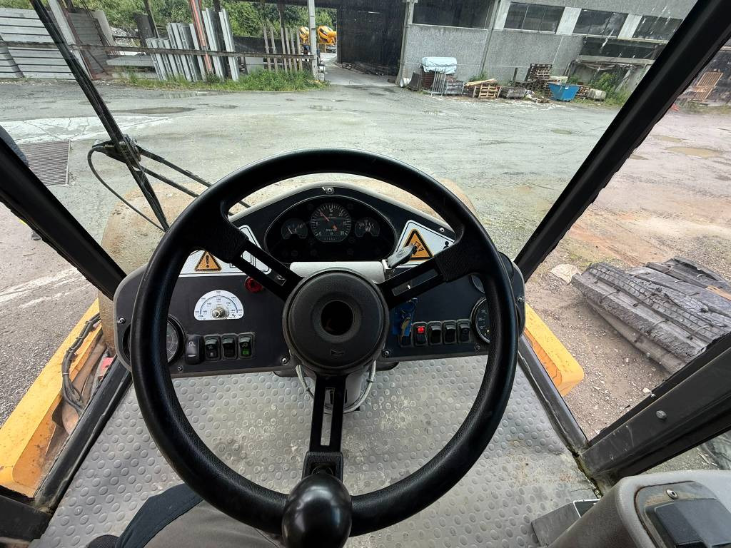 Tihendaja Volvo SD 160 D X: pilt 14