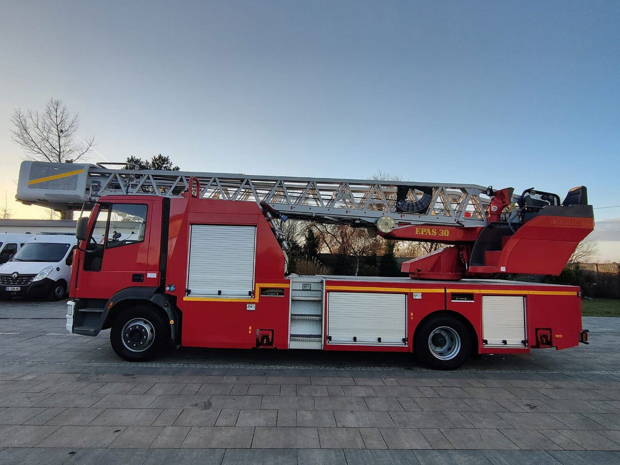 Iveco EuroCargo 130 130E24 Drabina 30m Camiva Epas 30 Wóz strażacki - Tuletõrjeauto: pilt 5 Iveco EuroCargo 130 130E24 Drabina 30m Camiva Epas 30 Wóz strażacki - Tuletõrjeauto: pilt 5