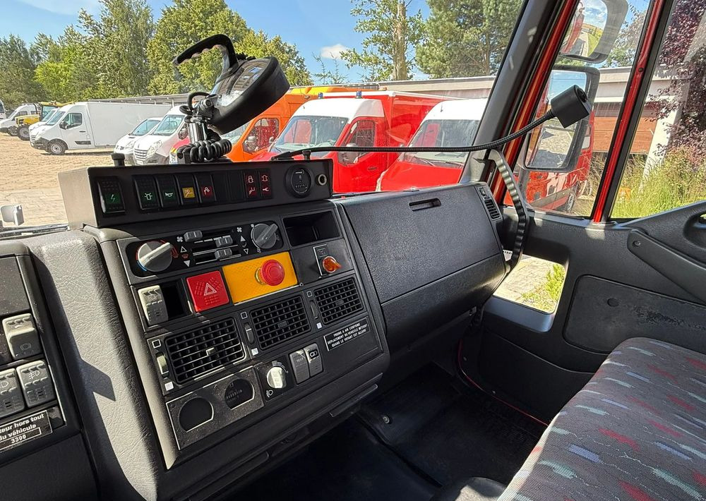 Tuletõrjeauto, Veoautolt tõusev platvorm Iveco Eurocargo 130E24: pilt 18