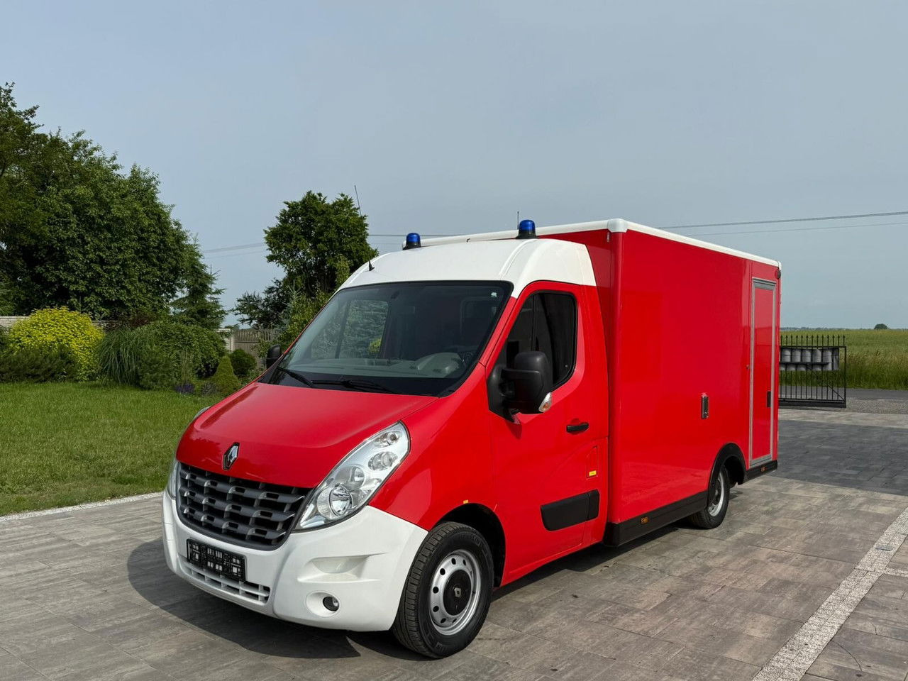 Renault Master Karetka Ambulans pogotowie kontenerowe - Muu seadmestik: pilt 3 Renault Master Karetka Ambulans pogotowie kontenerowe - Muu seadmestik: pilt 3