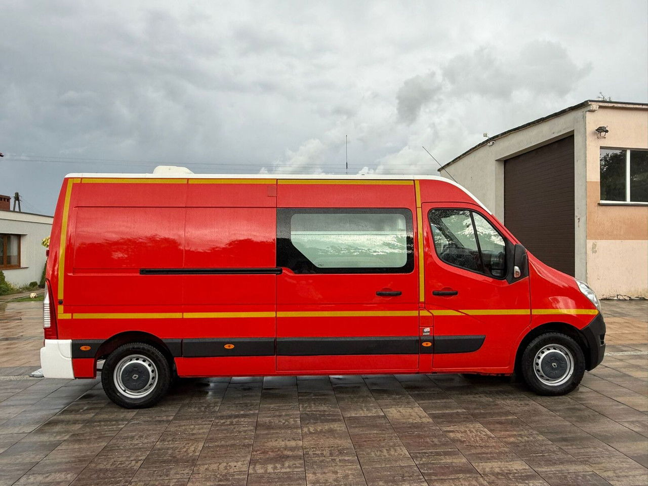 Renault Master 2016 Rok Ambulans Karetka Pogotowie - Kiirabiauto: pilt 4 Renault Master 2016 Rok Ambulans Karetka Pogotowie - Kiirabiauto: pilt 4