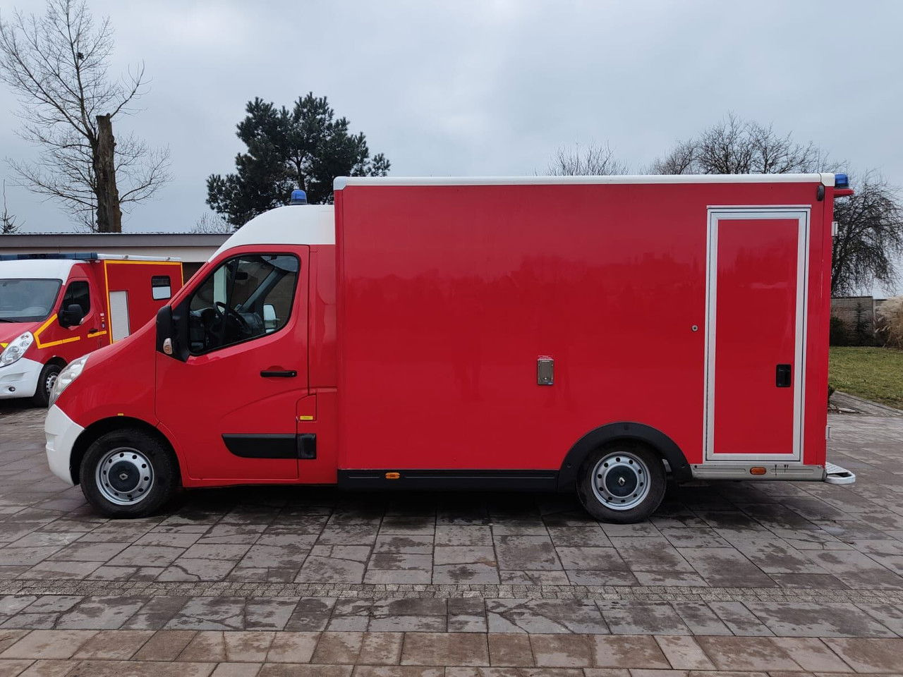 Renault Master Karetka Ambulans pogotowie kontenerowe Kamper - Kiirabiauto: pilt 5 Renault Master Karetka Ambulans pogotowie kontenerowe Kamper - Kiirabiauto: pilt 5