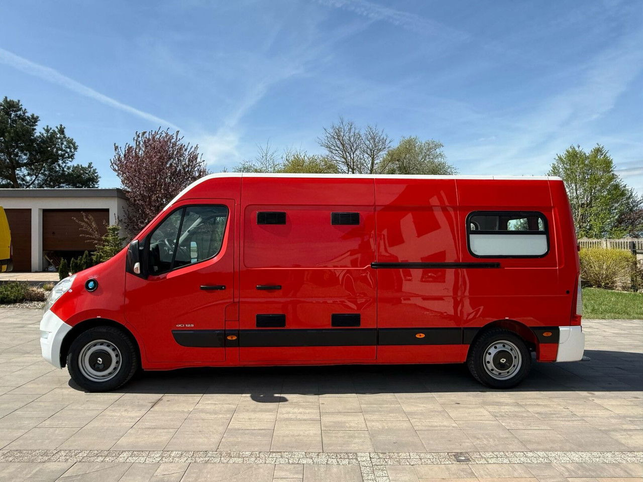 Renault Master Karetka pogotowie Ambulans - Kiirabiauto: pilt 5 Renault Master Karetka pogotowie Ambulans - Kiirabiauto: pilt 5